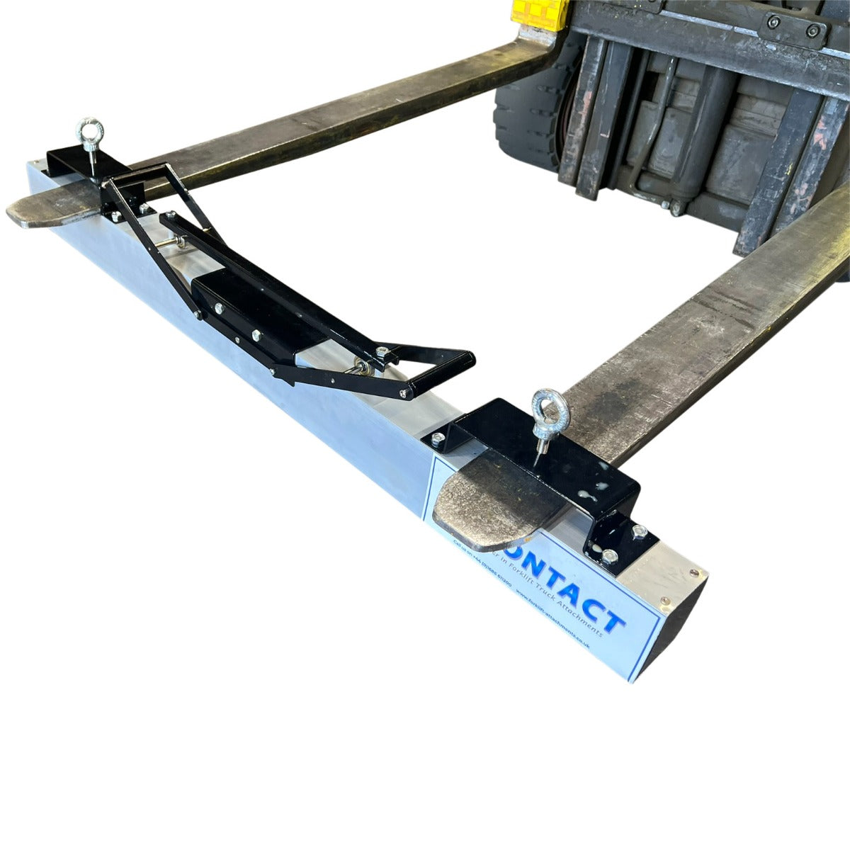 Lightweight forklift magnet sweeper