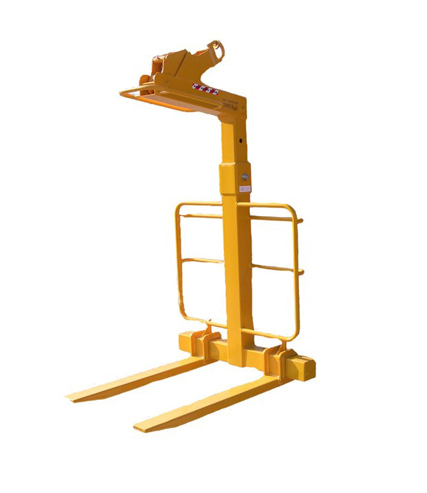 Self levelling pallet crane forks